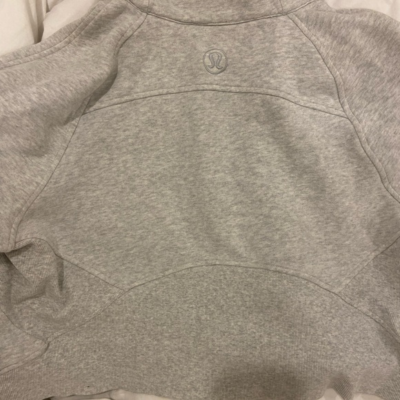 Lululemon Athletica Light Gray Pullover Medium/Large - Picture 3 of 3